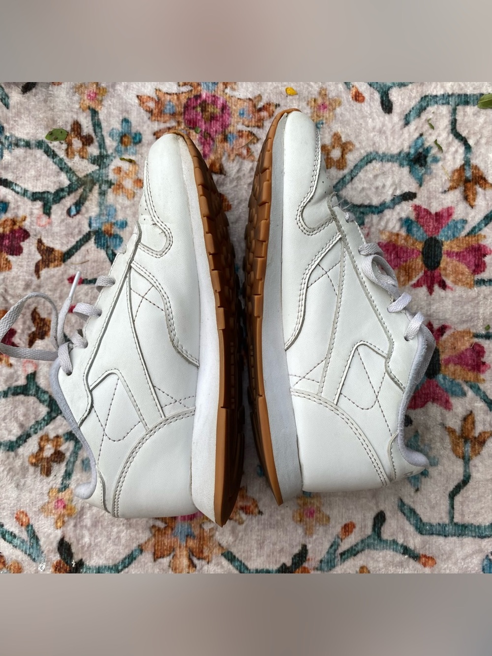 Reebok White Kids' Sneaker Interior Label Detail Sz. 2.5